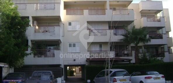 Well maintained 2 bedroom flat