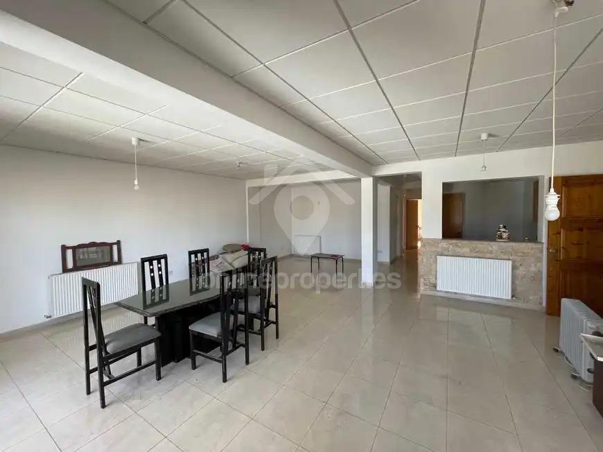 3-bedroom apartment in the heart of the inner city
