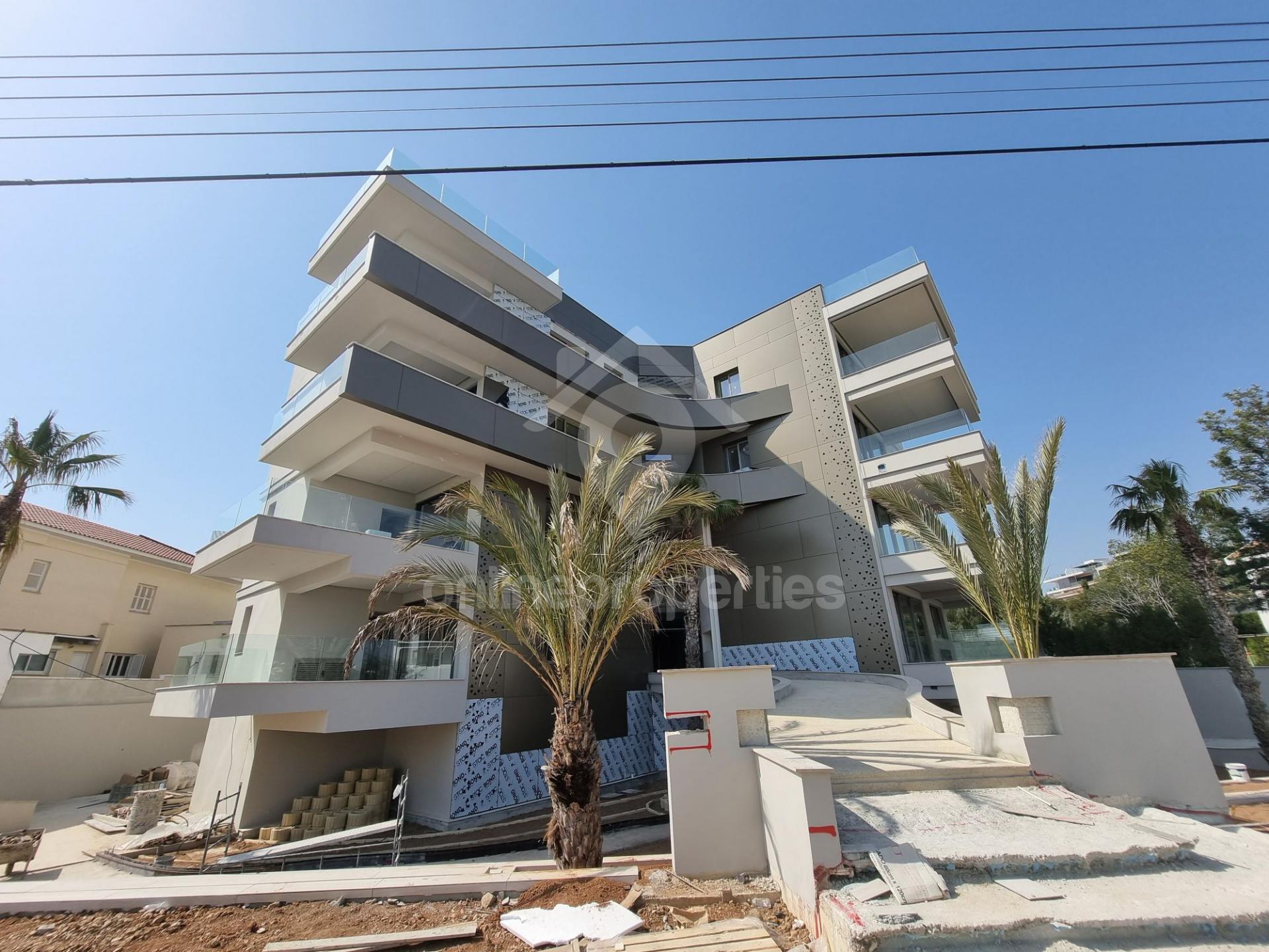  Brand New Modern 2-bedroom flat in a prestigious area/Furnished vversion