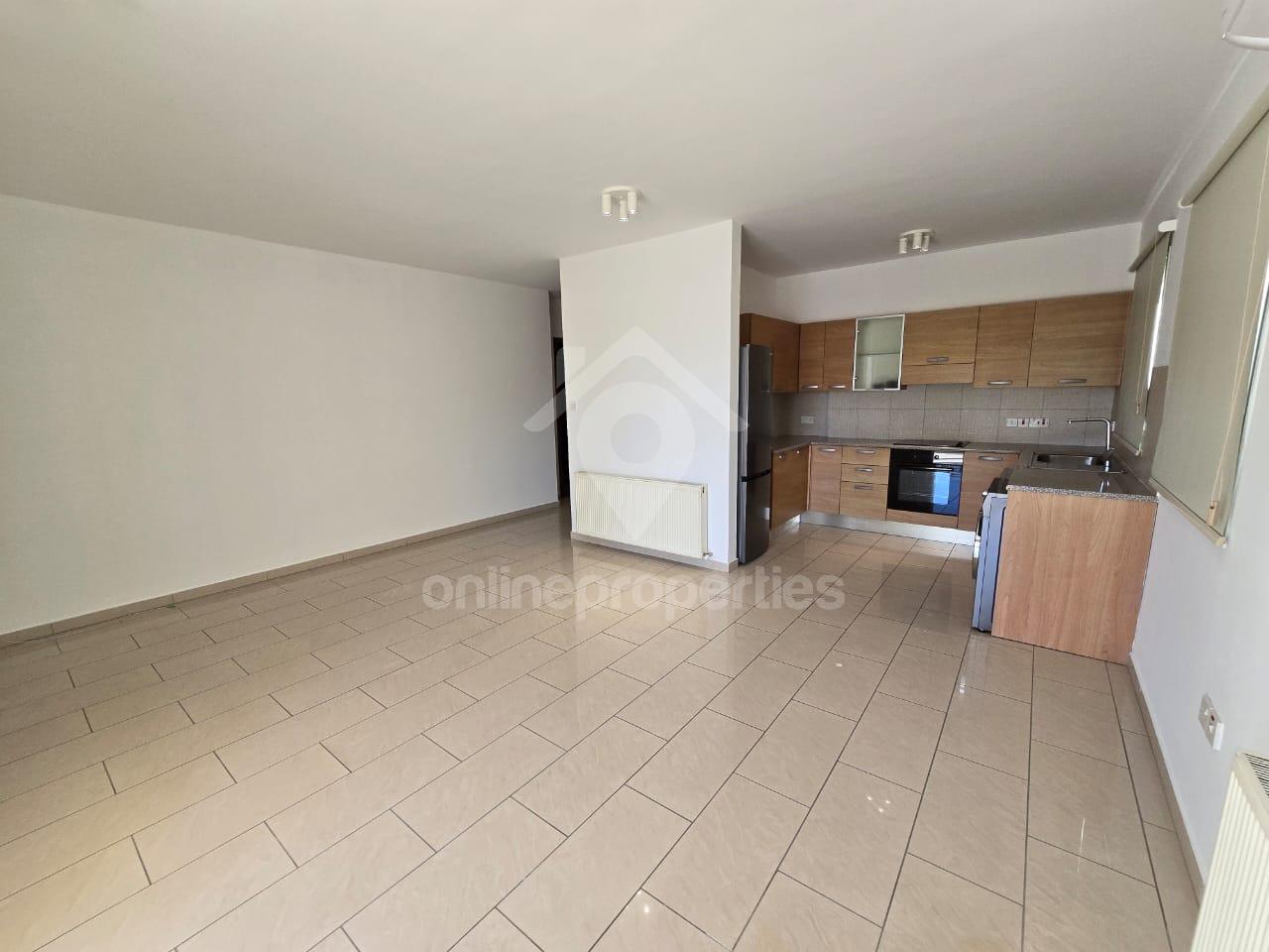 2-bedroom apartment with easy access to the FrancoChypriote school