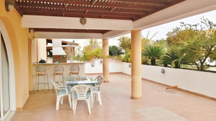 Top floor-Whole floor apartment near the Pediaios Riiver