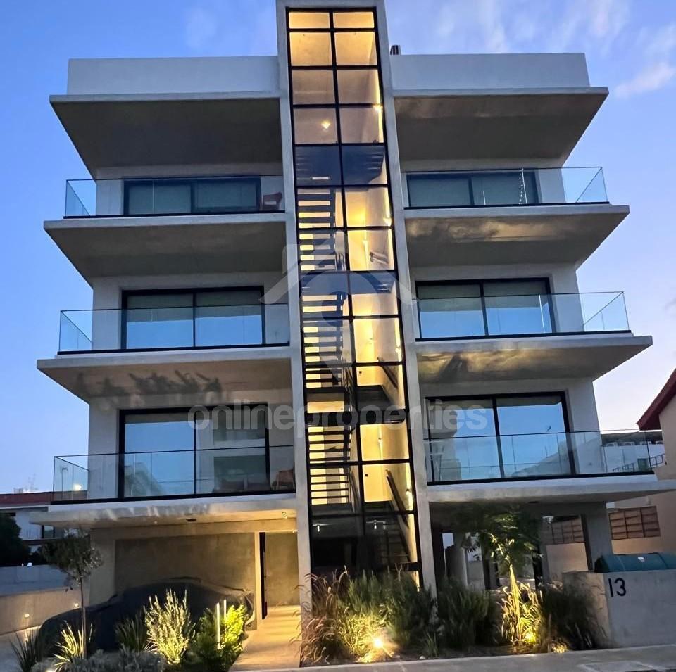  Luxury Two Bedroom Apartment