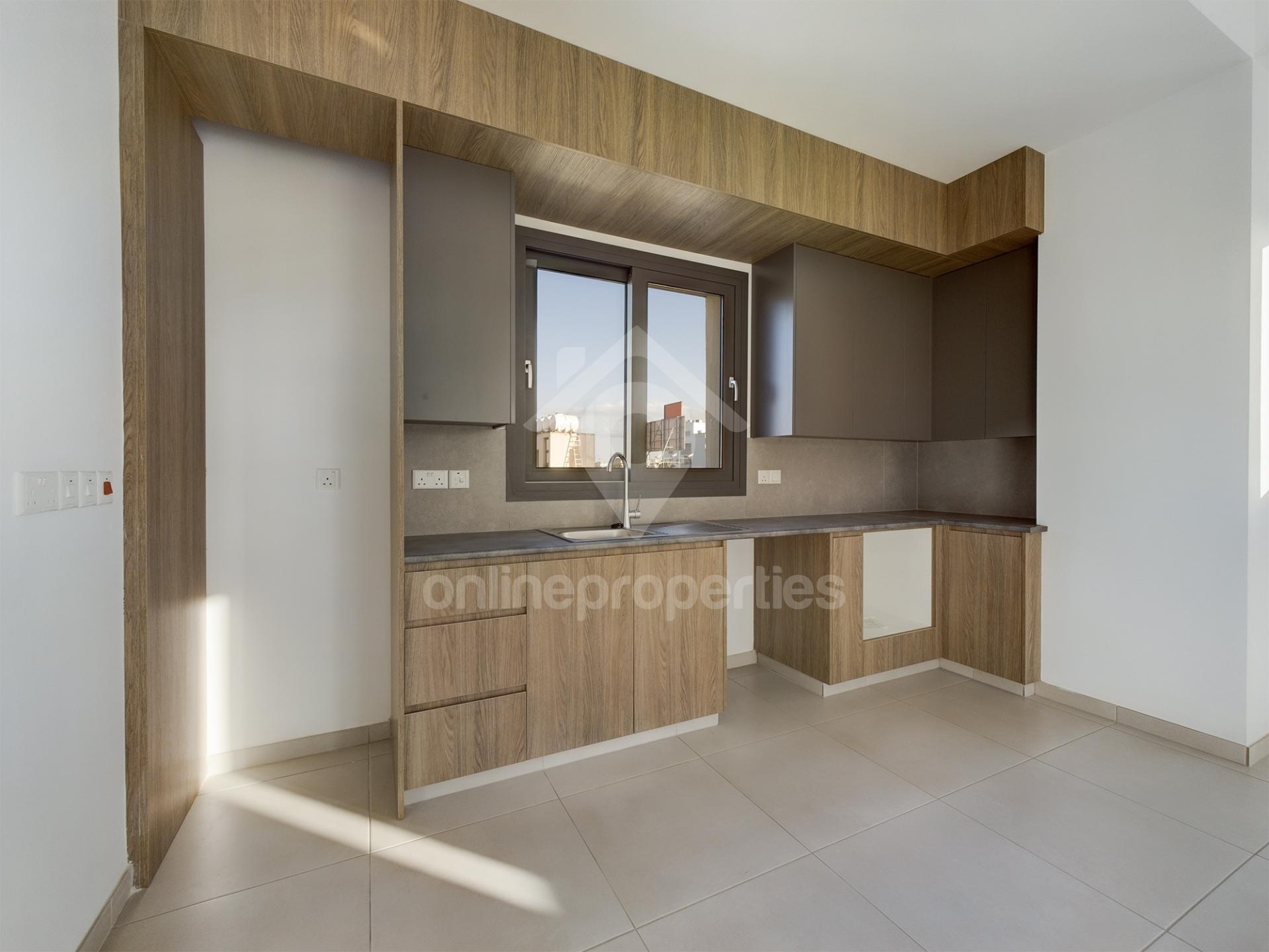 Contemporary two bedrooms city apartment, great location 