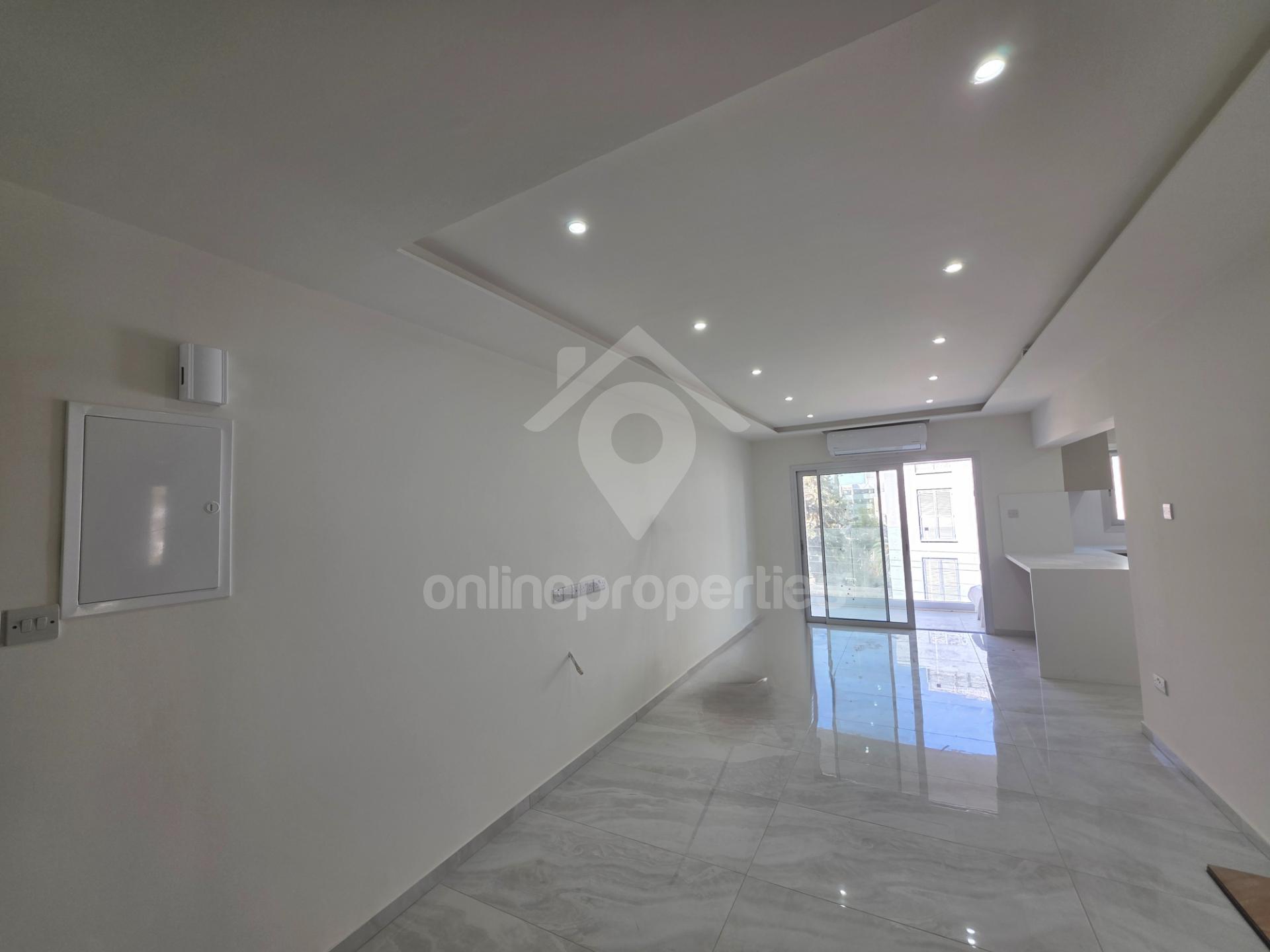Character & Modern Comfort: Renovated 3-Bedroom in Prime Lycavitos