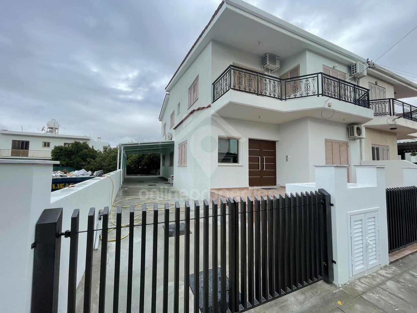Fully renovated 4-bedroom house,non furnished