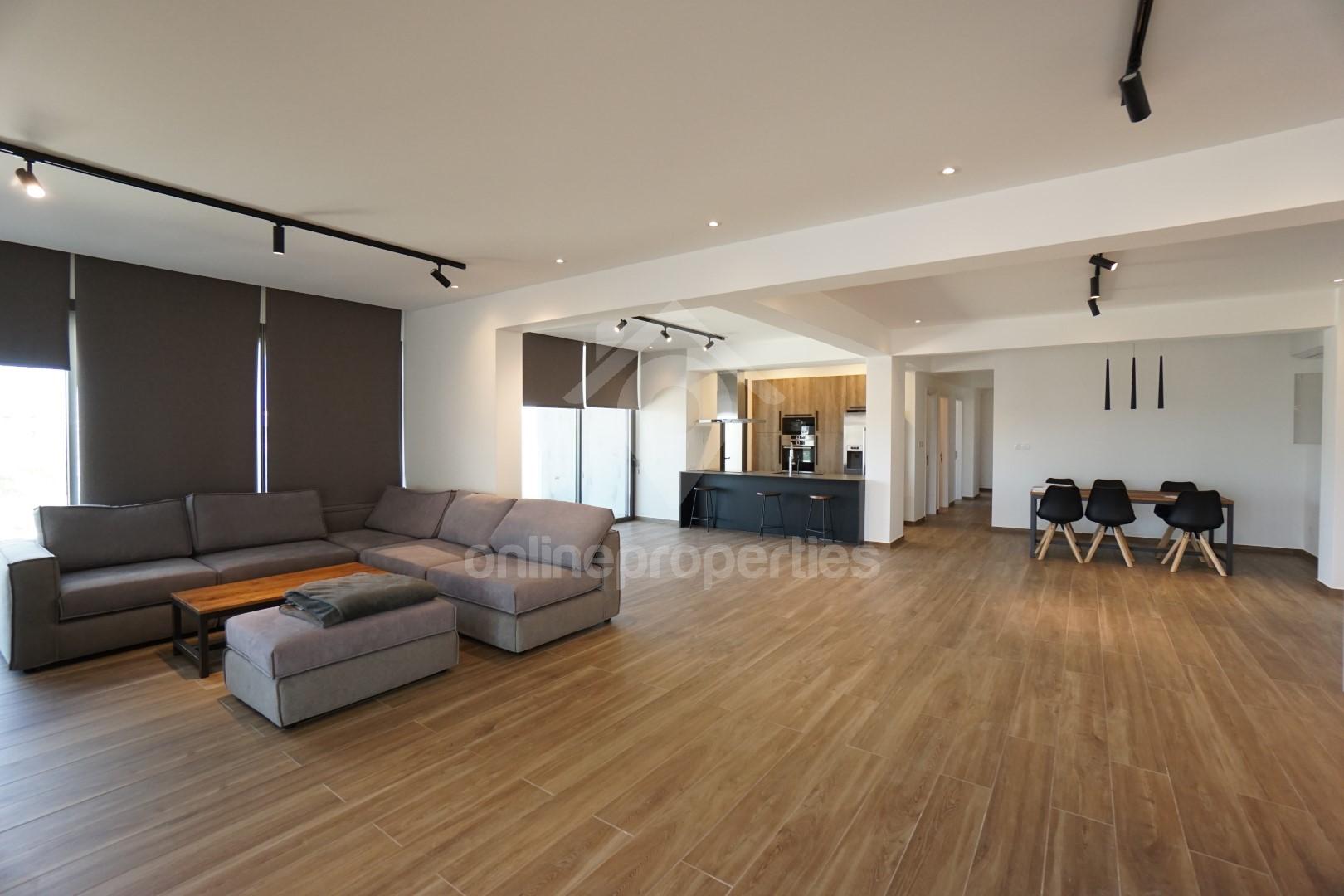Top floor 4 bedroom,massive verandas,fully furnished & equipped