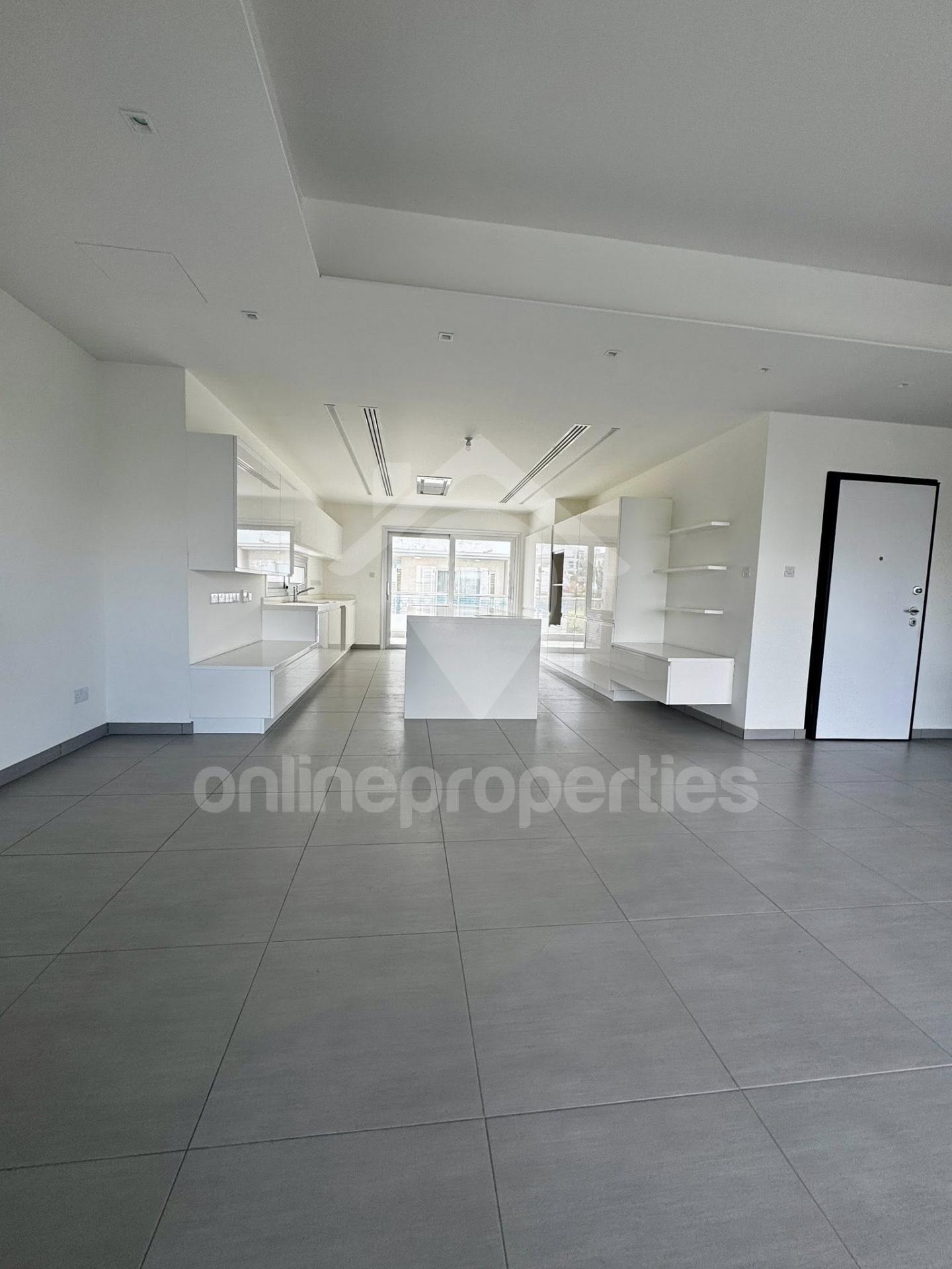 Modern 3-Bedroom Whole-Floor Apartment off Kaliipoos street
