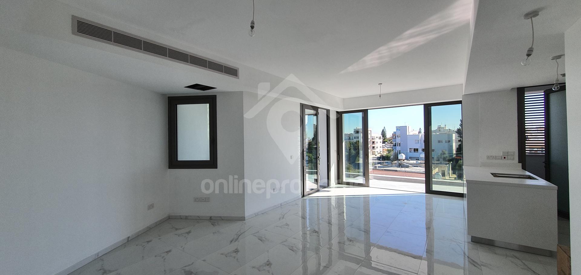New featured 3bed opposite Acropolis park