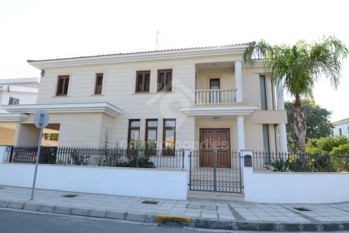 Luxurious500SQ.M. 4bedroom plus service room near Embassies