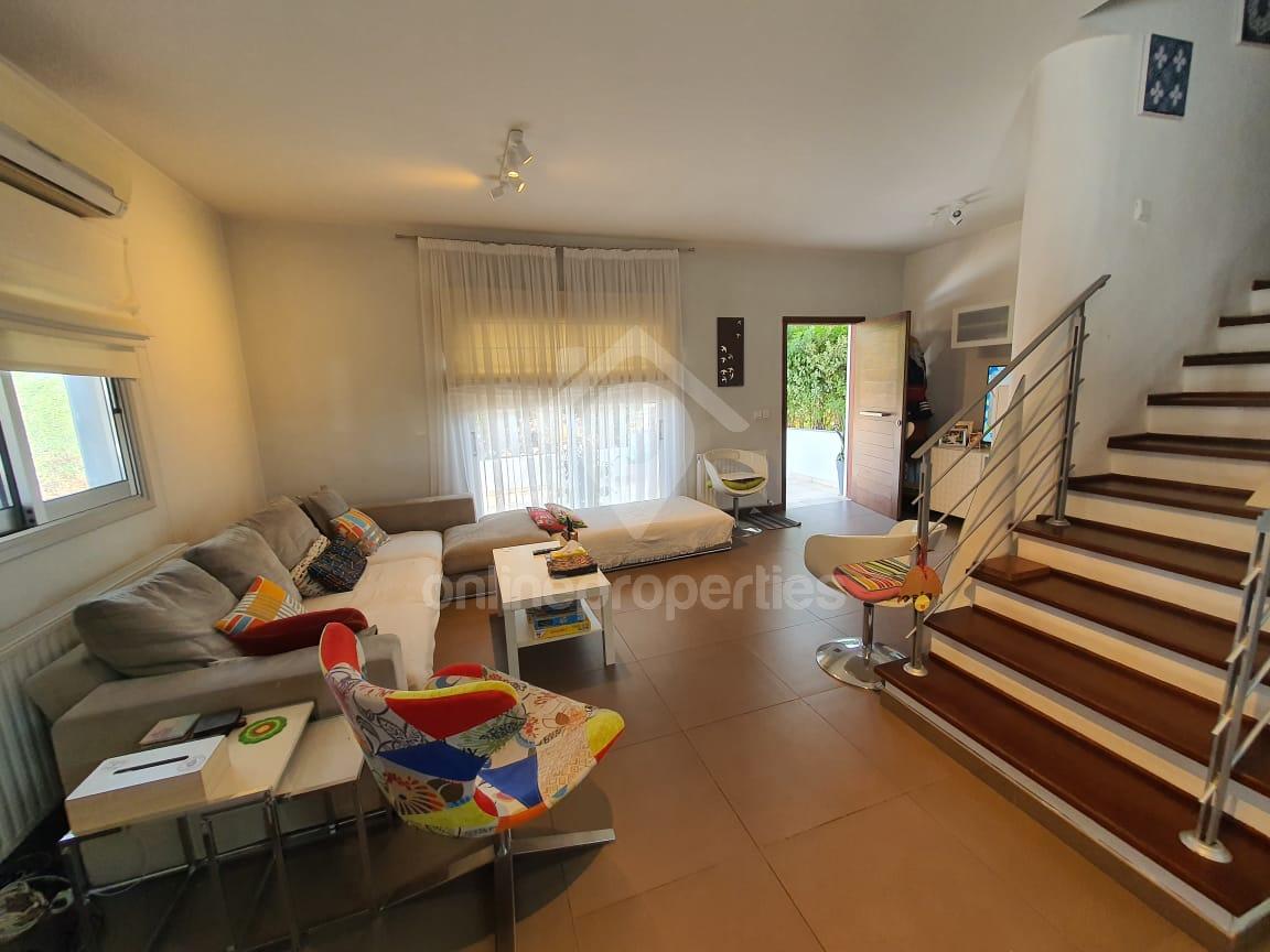 Beautiful 3 bedroom family house, fully furnished