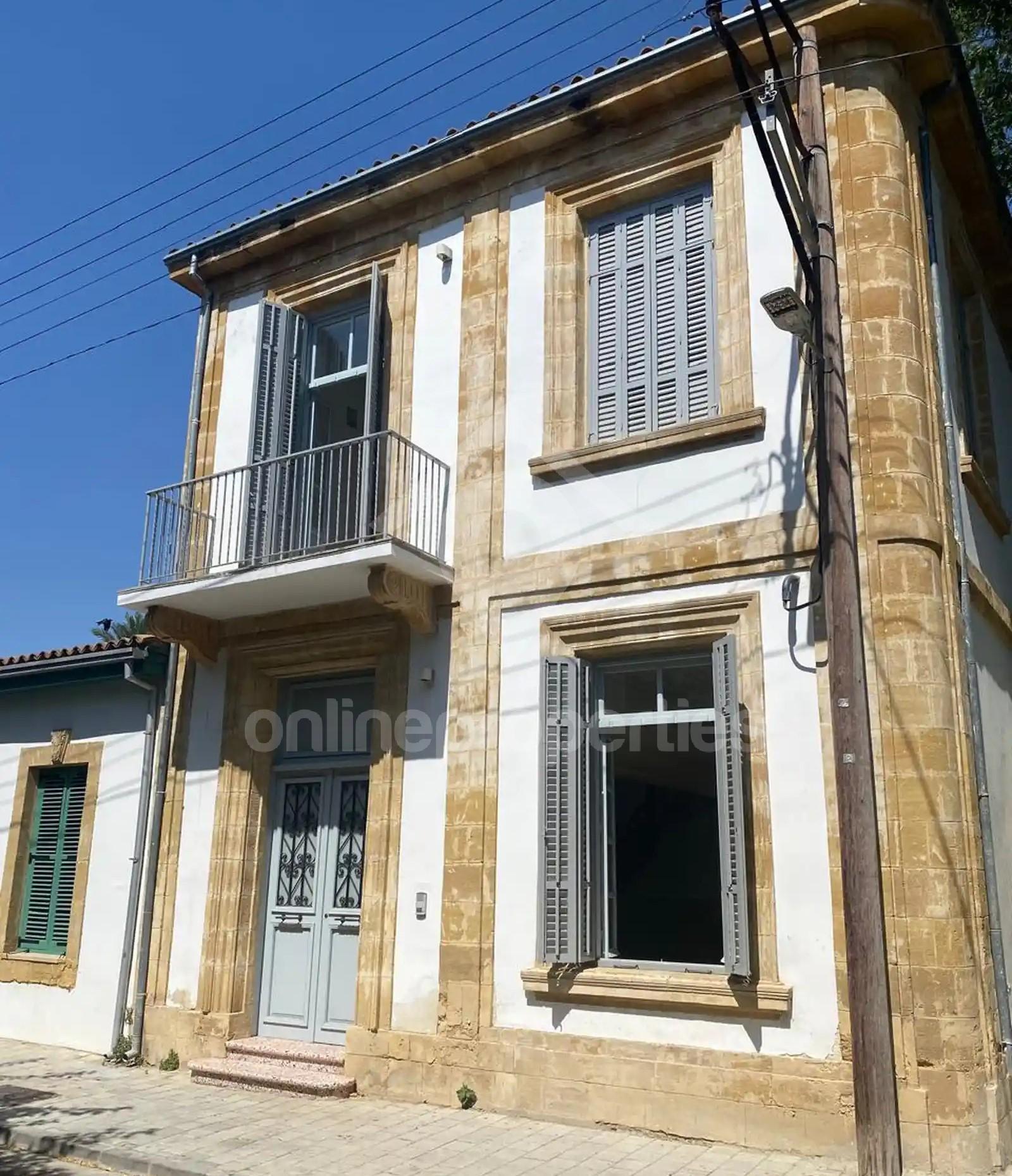3-bedroom Listed House in the heart of the old town