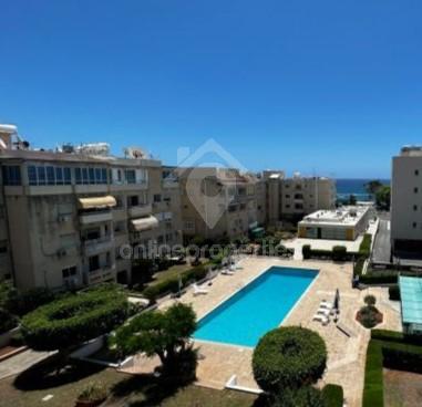 Amazing partly furnished 4beds apartment 120meters from the sea