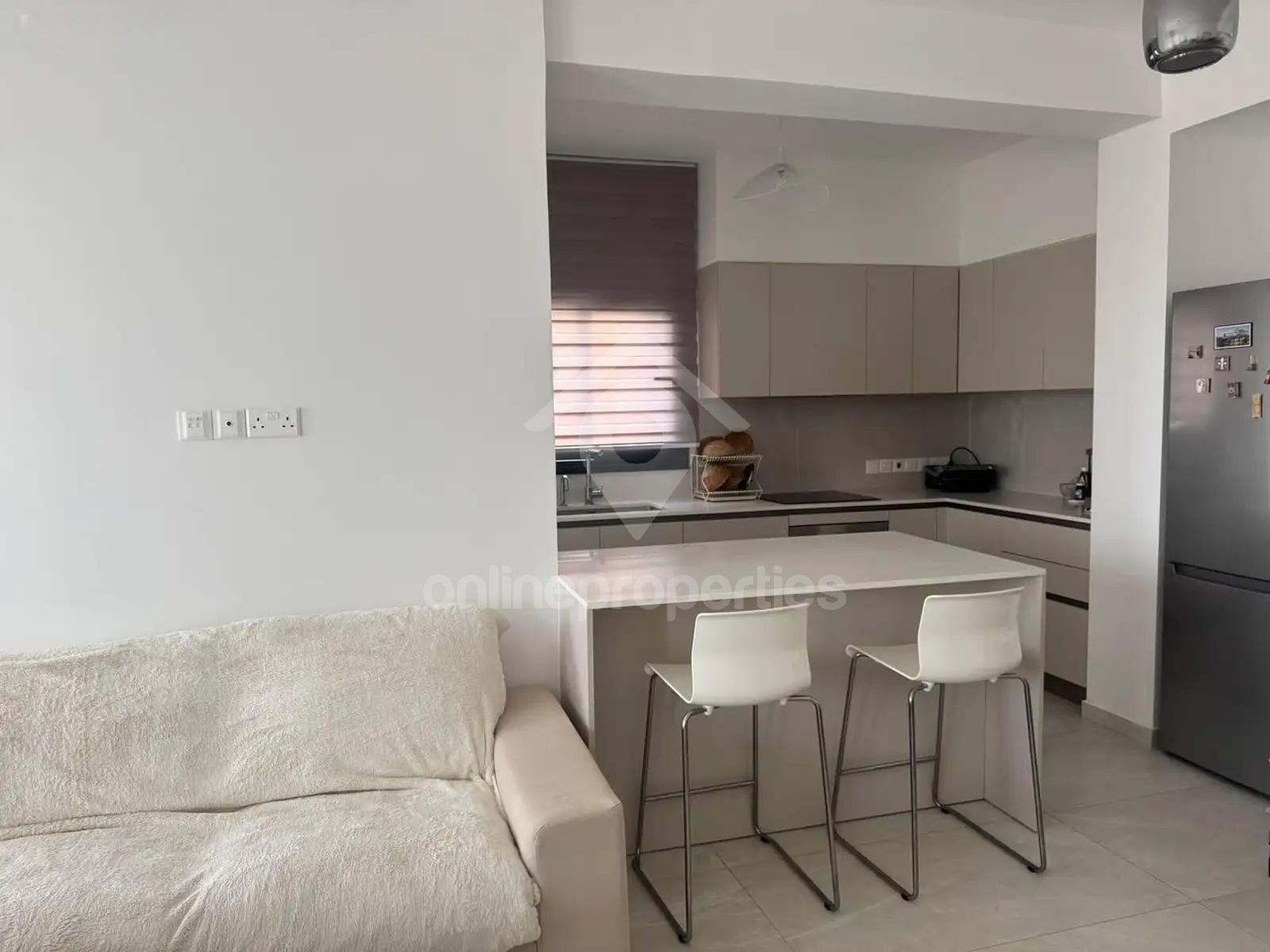 Fabulous 2 bedroom apartment in a great location