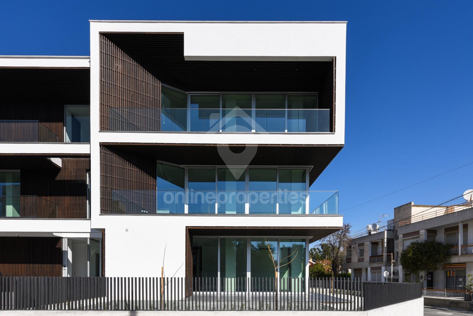 Luxury brand new 3 Bedroom Ground floor Apartment/Optional housekeeping room