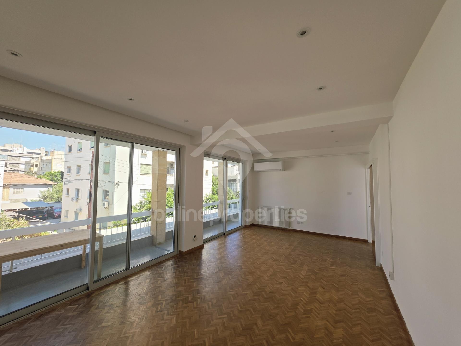 Urban Comfort with Character – 3-Bedroom Upper House Near Kallipoleos