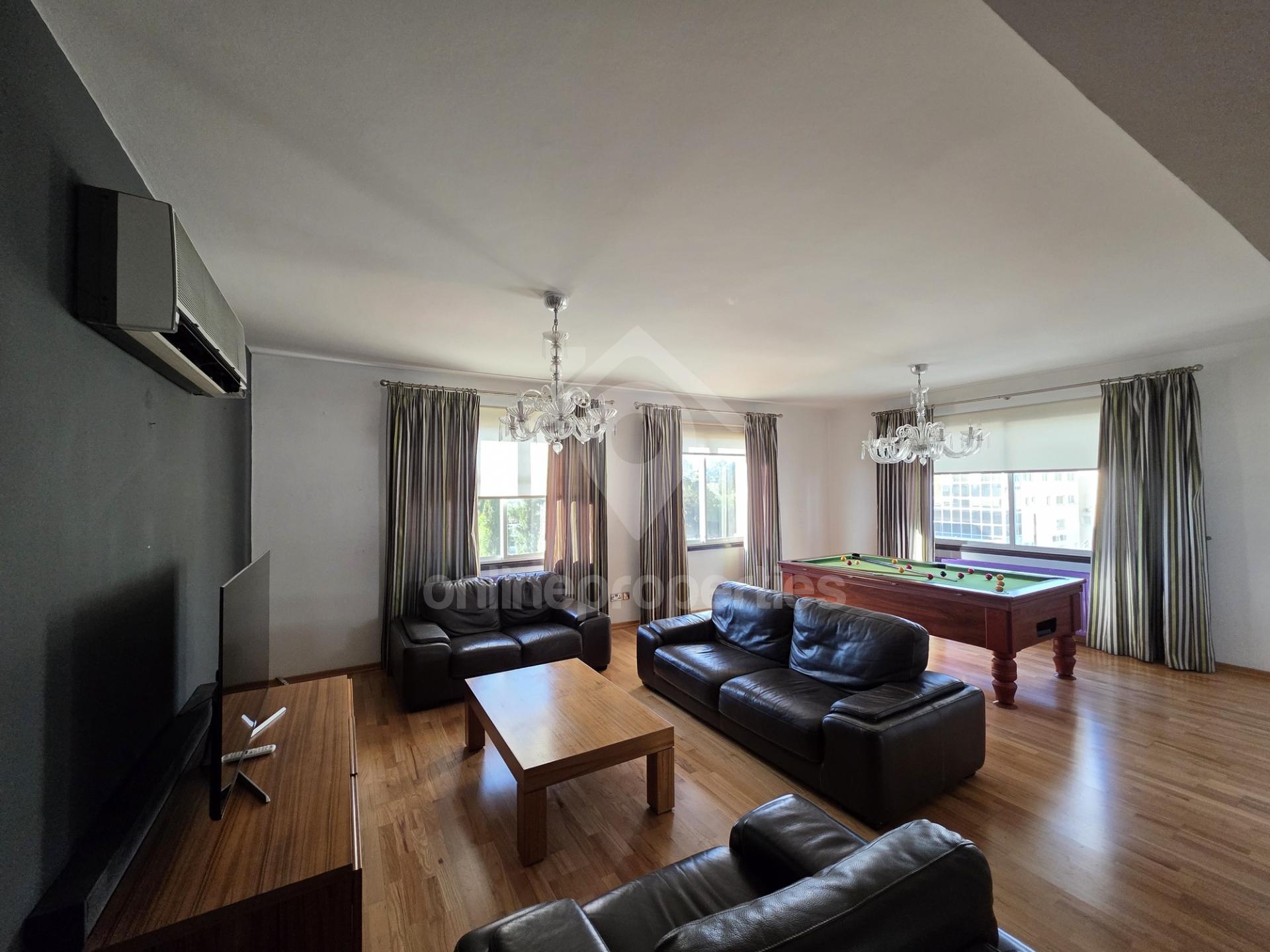 Top-Floor Duplex with Private Roof Garden