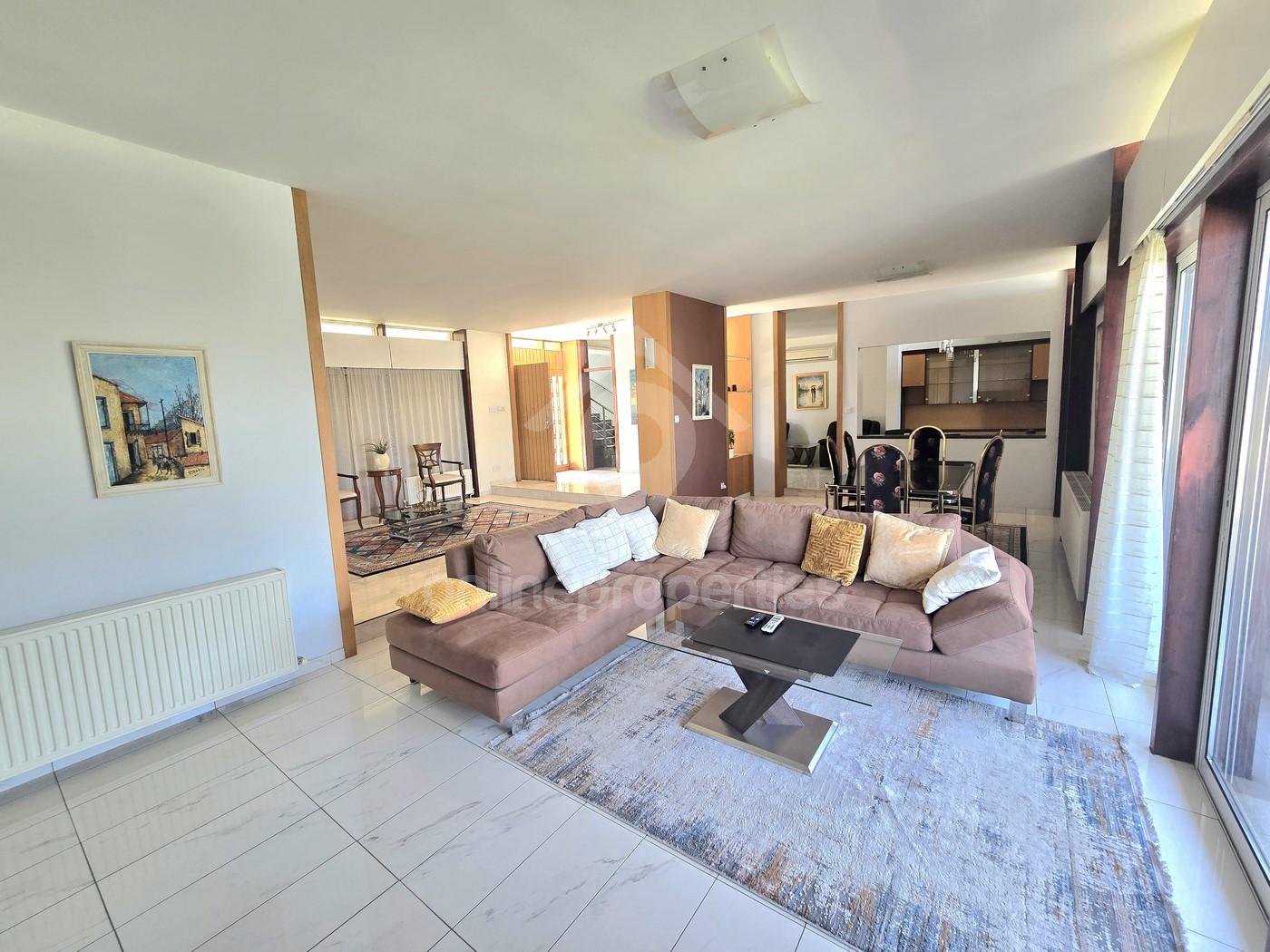 Luxurious 4 bedroom house 