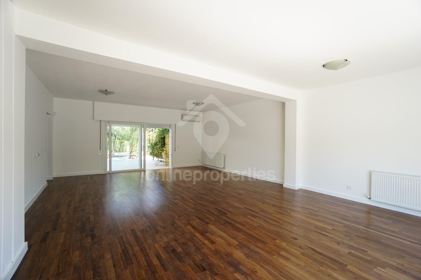 Immaculate 4-Bedroom Detached House in Prime Engomi Location