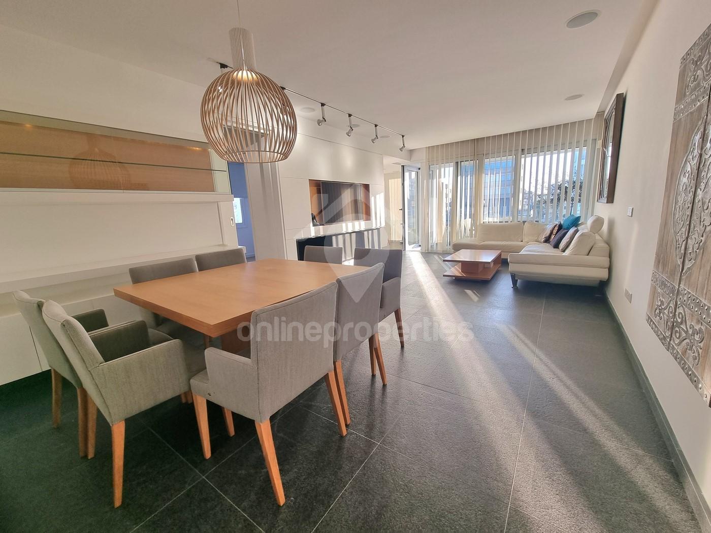 2Bed Luxury Modern Expensive Furnished