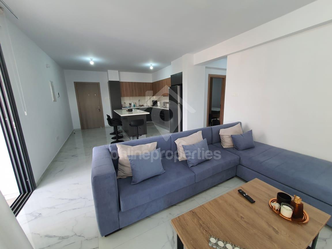 Modern,furnished 2-bedroom apartment with a roof garden