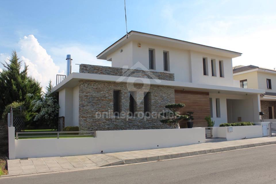 Luxury 4 Bedroom house for Sale 