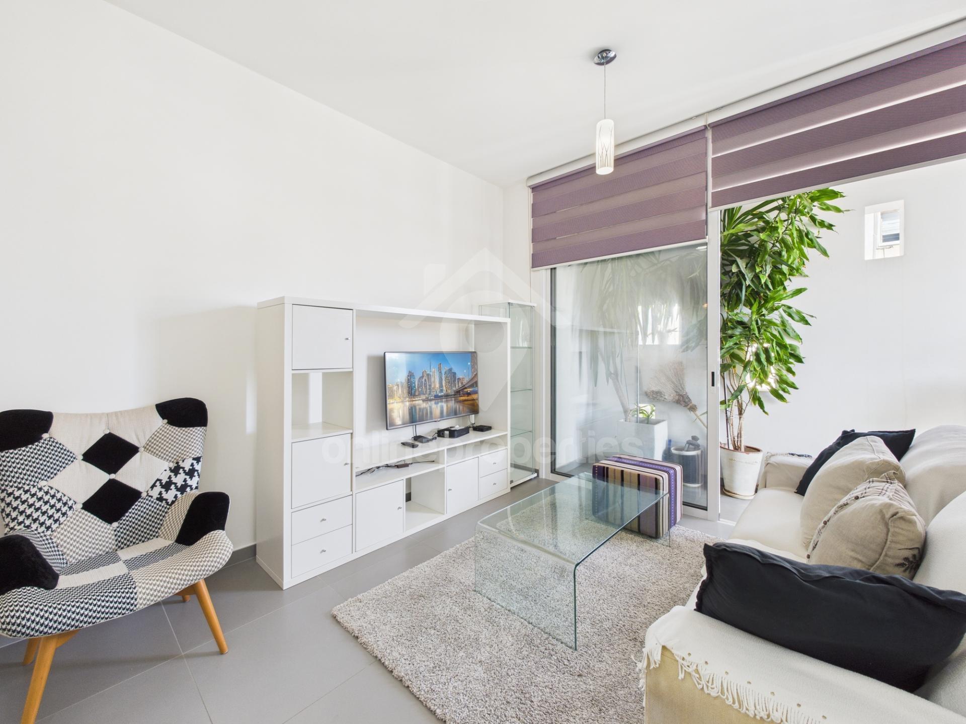 Beautifully furnished, perfectly located