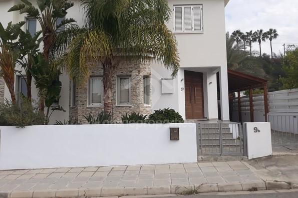 Luxurious semi detached house opf 4 bedroom s at Makedonitissa