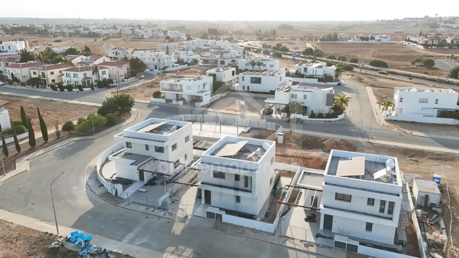Brand New Modern 4bedroom House with swimming pool