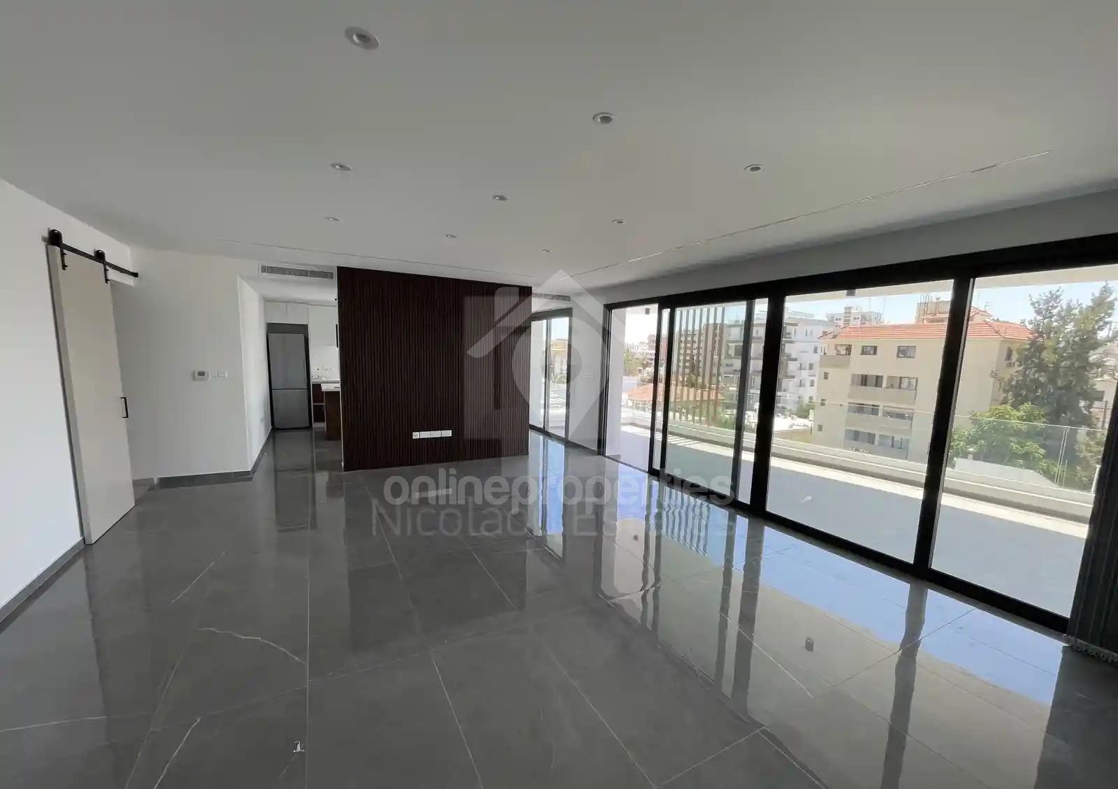 Spacious 3-Bed Luxury Apartment with Veranda in Central Nicosia