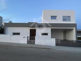 Brand New Modern 2 bedroom house at Ilioupoli/Dali area 
